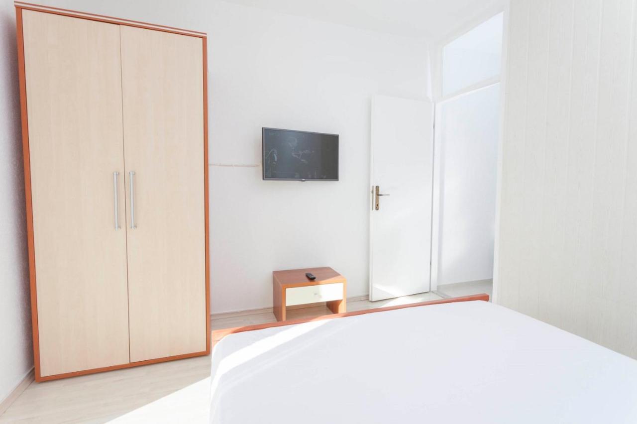Apartment Aria Baška Voda Dış mekan fotoğraf