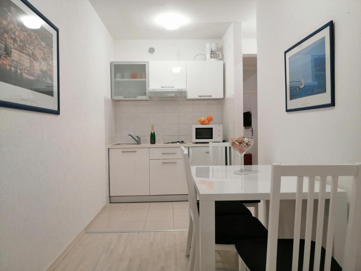 Apartment Aria Baška Voda Dış mekan fotoğraf